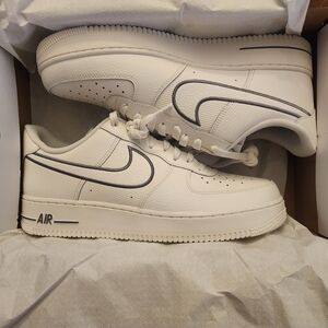 Nike Men's White and Grey AF1